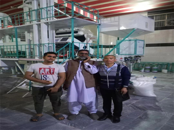 布基納法索60噸玉米粉設(shè)備為當(dāng)?shù)匕傩仗峁┝思庸け憷?>
                        <h3>布基納法索60噸玉米粉設(shè)備為當(dāng)?shù)匕傩仗峁┝思庸け憷?/h3>
                    </a>
                </li>
             
                            </ul>
        </div>
        <img src=